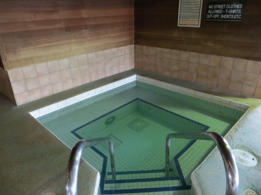 Cobblestone Inn & Suites - Merrill Zewnętrze zdjęcie