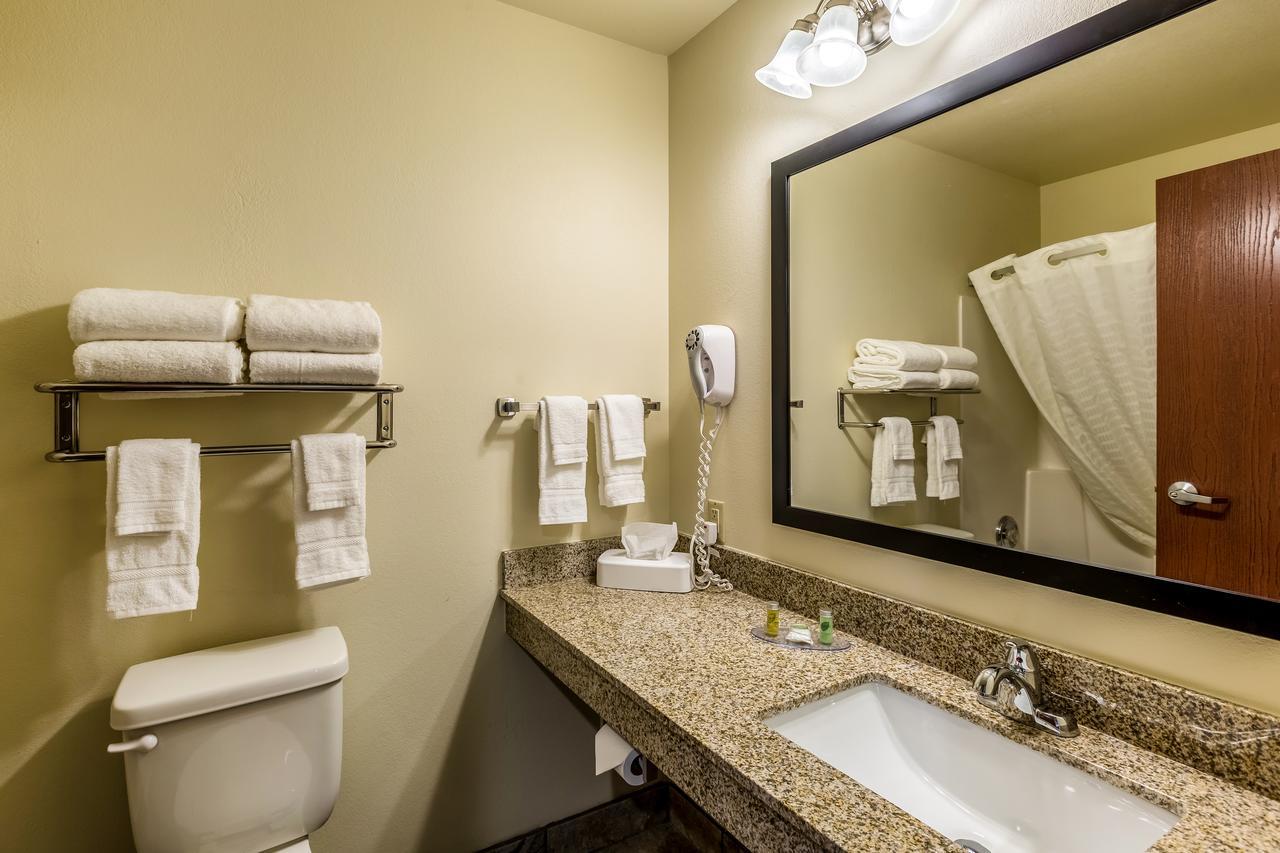 Cobblestone Inn & Suites - Merrill Zewnętrze zdjęcie
