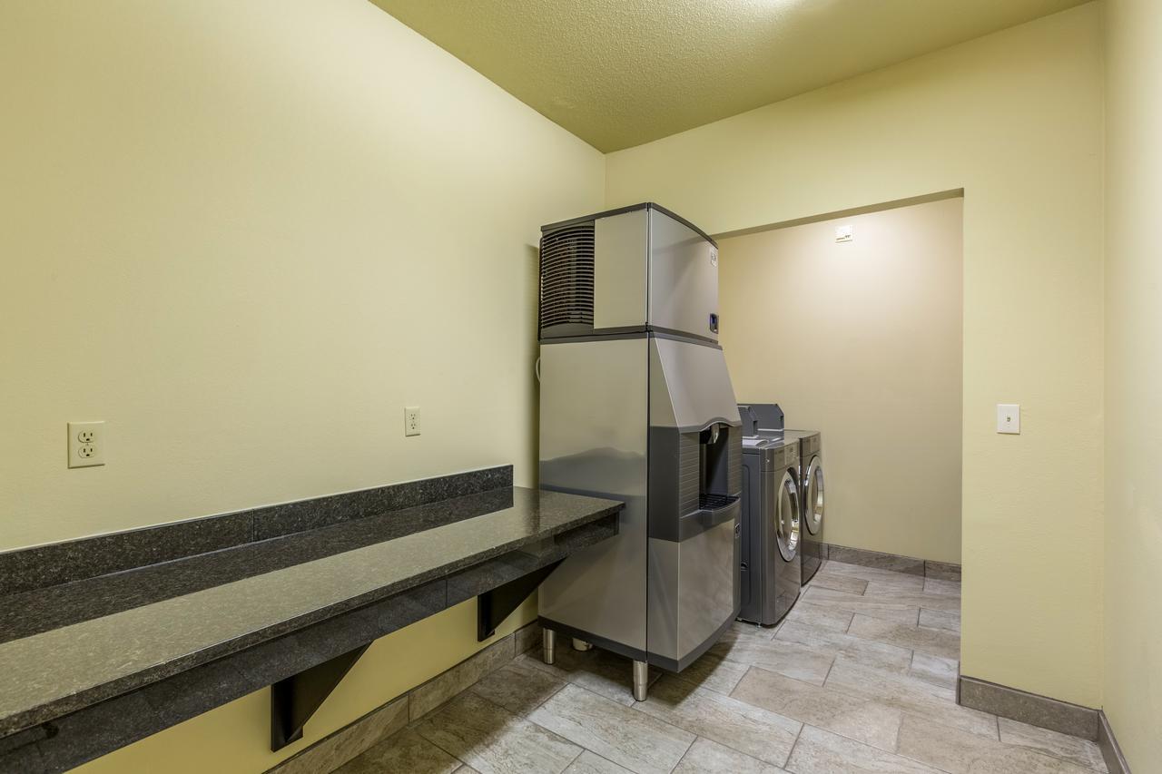 Cobblestone Inn & Suites - Merrill Zewnętrze zdjęcie